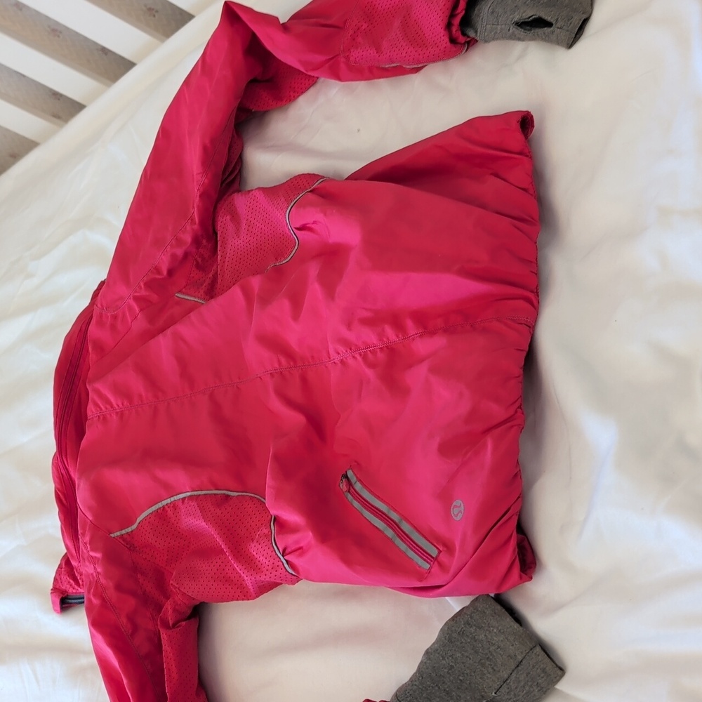 Lululemon Athletica Pink Jacket - Picture 4 of 9